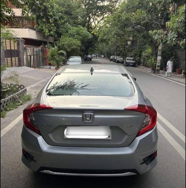 https://images10.gaadi.com/usedcar_image/4625405/original/processed_6424026a43bda975922d81020e74ee2d.jpg?imwidth=6401
