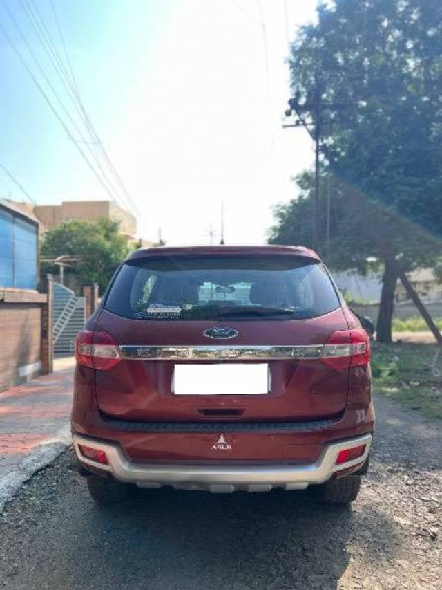 https://images10.gaadi.com/usedcar_image/4625454/original/processed_07e38f52-de8d-4540-a6d1-fdc8b61c7229.jpeg?imwidth=6402
