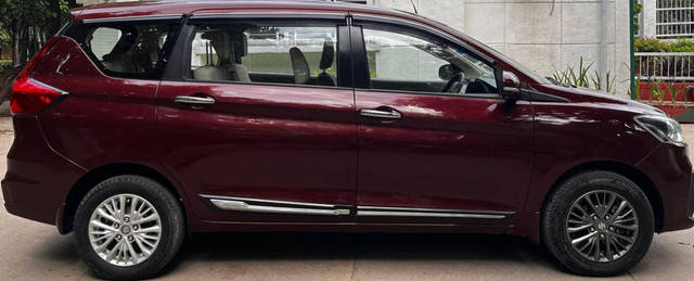 https://images10.gaadi.com/usedcar_image/4625464/original/processed_a7da9ea6-52aa-4947-82ce-d257744b7eea.png?imwidth=6400