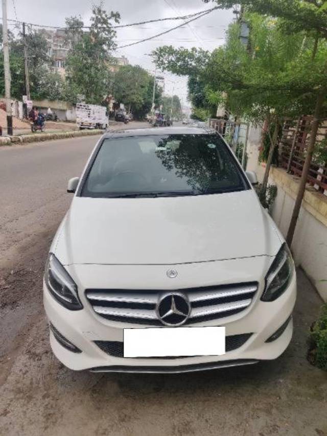 https://images10.gaadi.com/usedcar_image/4625480/original/processed_6f8630b7-d212-47b2-9477-f6a9cb74a58f.jpg?imwidth=6400