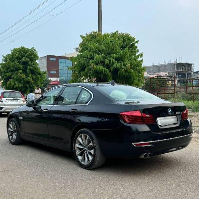 https://images10.gaadi.com/usedcar_image/4625497/original/processed_20616ca2-3655-4648-a181-38b622debc7a.jpeg?imwidth=6401