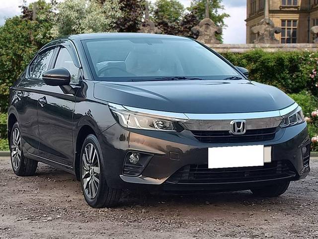 https://images10.gaadi.com/usedcar_image/4625520/original/processed_5b178faca86191f5890856d23111b974.jpg?imwidth=6400