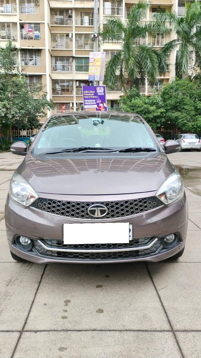 https://images10.gaadi.com/usedcar_image/4625567/original/processed_43106c02060b3100b834608f0d1cbd24.jpg?imwidth=6402