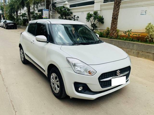 https://images10.gaadi.com/usedcar_image/4625572/original/processed_2115f3dd9046f3d3501d1f459c1e2d28.jpg?imwidth=6400
