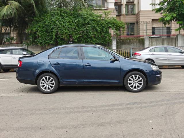 https://images10.gaadi.com/usedcar_image/4625604/original/54766825bbc66badf67608ed0aa18046.jpg?imwidth=6401