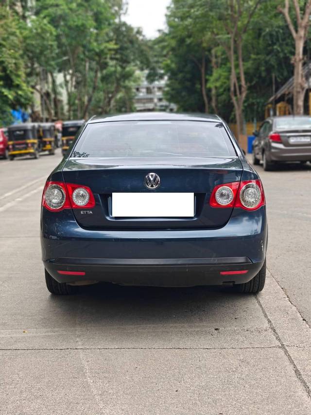 https://images10.gaadi.com/usedcar_image/4625604/original/processed_a33aed57ac4cc82661f4c2032dc1bcb4.jpg?imwidth=6402