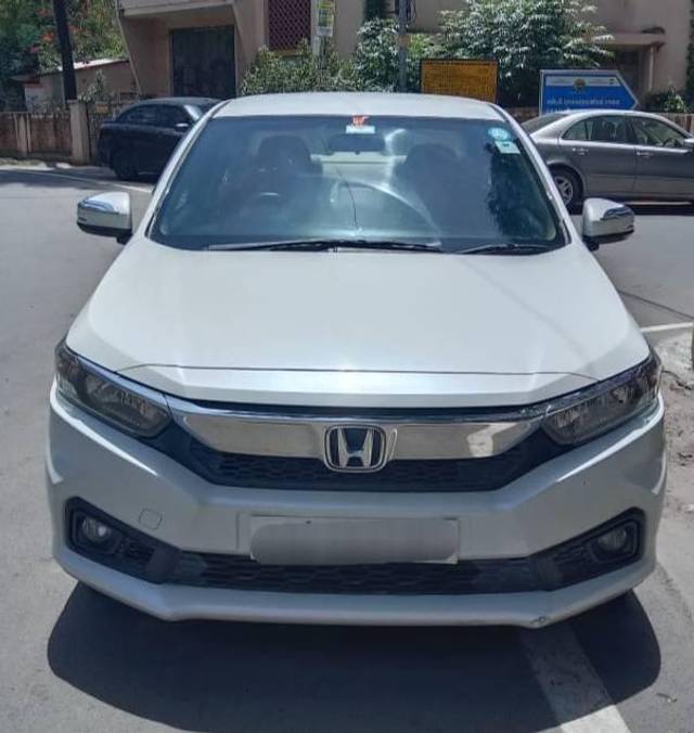 https://images10.gaadi.com/usedcar_image/4625608/original/processed_96e51ca873e98ade3aa827ed51113e64.jpg?imwidth=6400