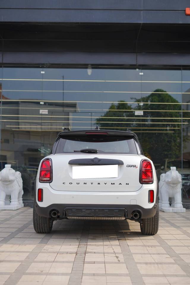 https://images10.gaadi.com/usedcar_image/4625609/original/processed_9d12413115f3dccffc66af286cce1075.jpeg?imwidth=6401
