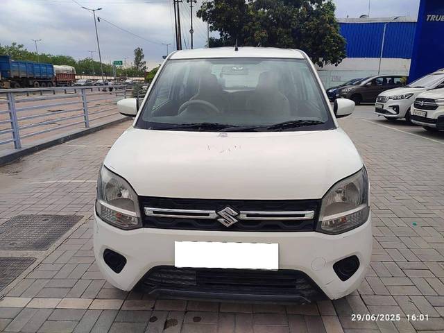 https://images10.gaadi.com/usedcar_image/4625616/original/processed_8725bea2e22ba3234310ad18756dcdfd.jpeg?imwidth=6400