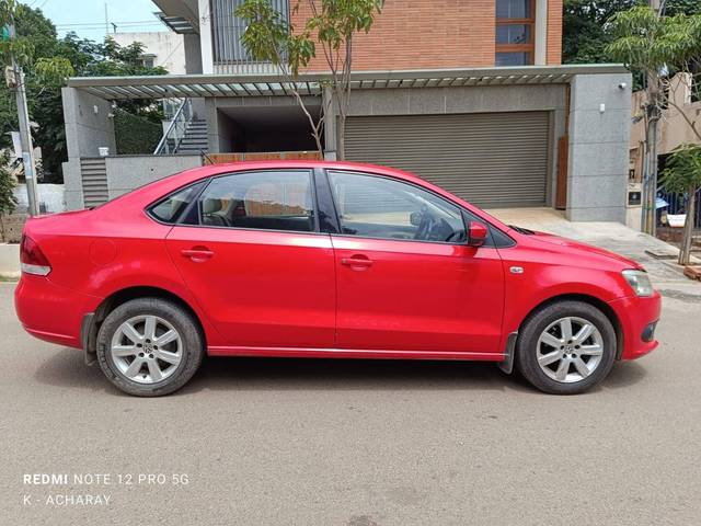 https://images10.gaadi.com/usedcar_image/4625619/original/processed_ecb645b4e346fc8c8614d7fe9c211bc6.jpg?imwidth=6401