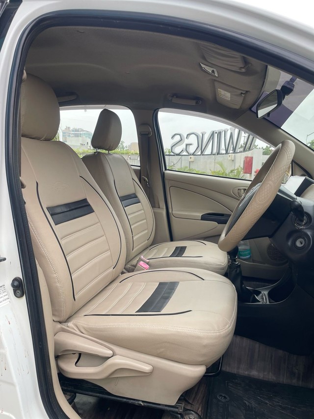 Second-hand 2017 Toyota Etios GD for sale in Rajkot-10