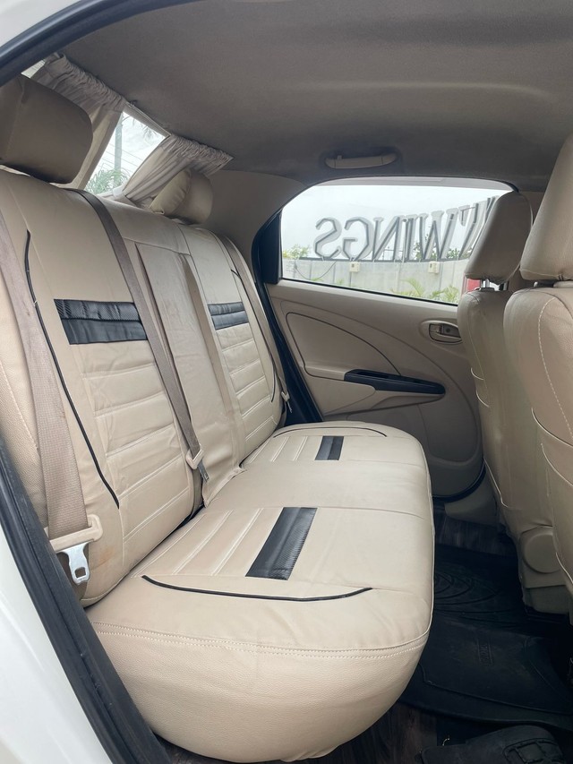 Second-hand 2017 Toyota Etios GD for sale in Rajkot-11