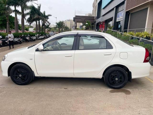 https://images10.gaadi.com/usedcar_image/4625628/original/processed_84856e080cac46d4746f5fe5474cd207.jpg?imwidth=6402