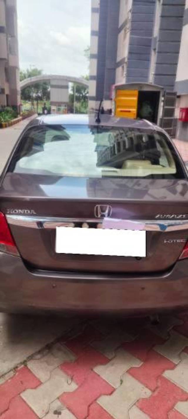 https://images10.gaadi.com/usedcar_image/4625633/original/processed_cd67e7b7-cc25-4065-8c7f-edfb58bc547d.jpeg?imwidth=6401