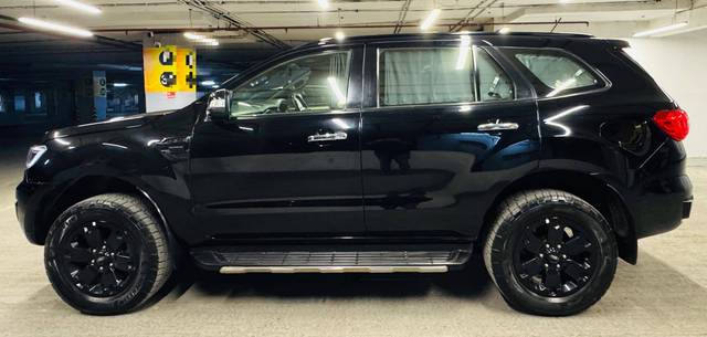 https://images10.gaadi.com/usedcar_image/4625635/original/processed_2c46778c-3b5d-4d05-91c9-dd3e35db344b.jpg?imwidth=6402