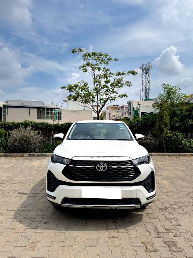 https://images10.gaadi.com/usedcar_image/4625637/original/processed_13c3079a-fcaf-4016-a582-d3aedb0aff94.jpg?imwidth=6400