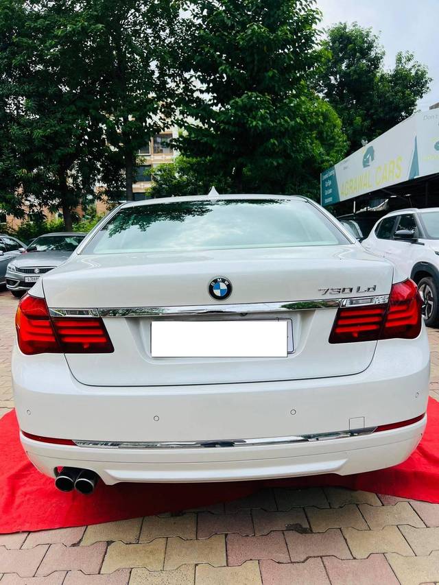 https://images10.gaadi.com/usedcar_image/4625649/original/processed_7cfbd891b46850faa616be23a74a63f9.jpeg?imwidth=6401