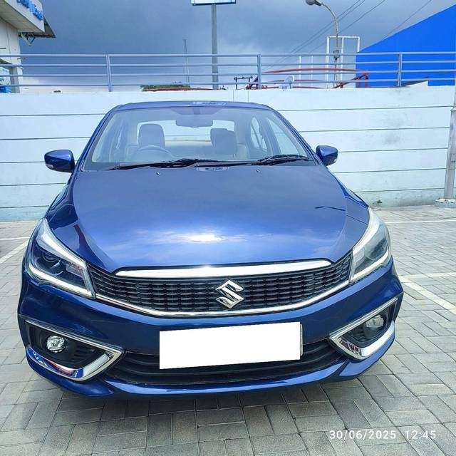 https://images10.gaadi.com/usedcar_image/4625659/original/processed_d1f7ef03055b654372f1abbf1ec4e3e3.jpeg?imwidth=6400