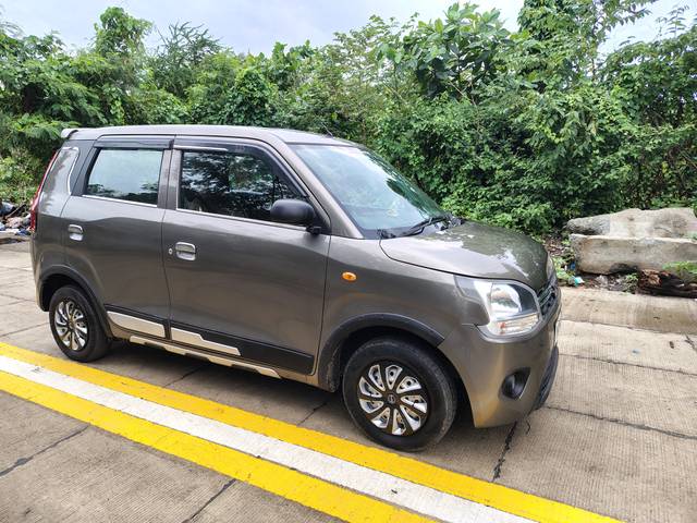 https://images10.gaadi.com/usedcar_image/4625673/original/4fe516577f4d0af0badc00b8bbf34f81.jpg?imwidth=6400