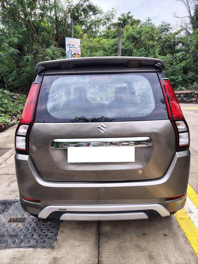 https://images10.gaadi.com/usedcar_image/4625673/original/processed_4933a8587543087072a89b8b822c77b9.jpg?imwidth=6401