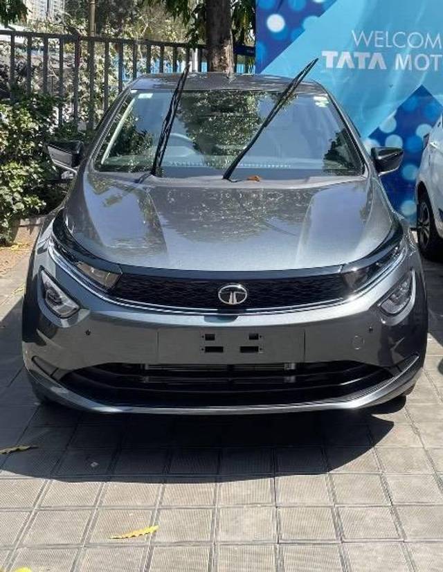 https://images10.gaadi.com/usedcar_image/4625727/original/processed_c034e6e7-f082-4262-abf8-e8b4df1ff292.jpeg?imwidth=6400
