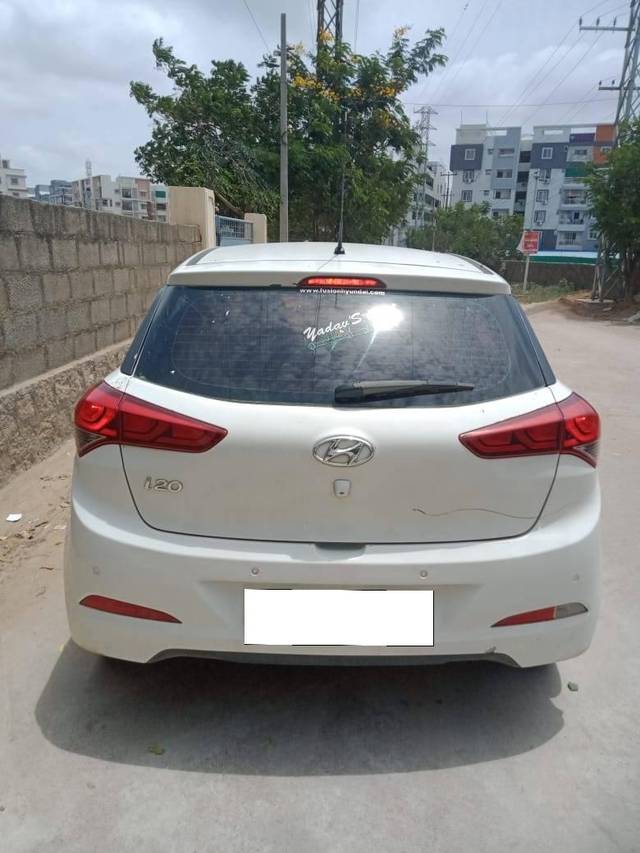 https://images10.gaadi.com/usedcar_image/4625770/original/processed_59339c3f677543492688408c0df79f96.jpg?imwidth=6401