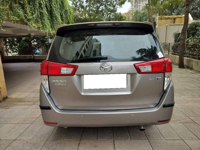 https://images10.gaadi.com/usedcar_image/4625771/original/processed_9edaf0dd1ba72e2797d2788141f7b7a9.jpg?imwidth=6402