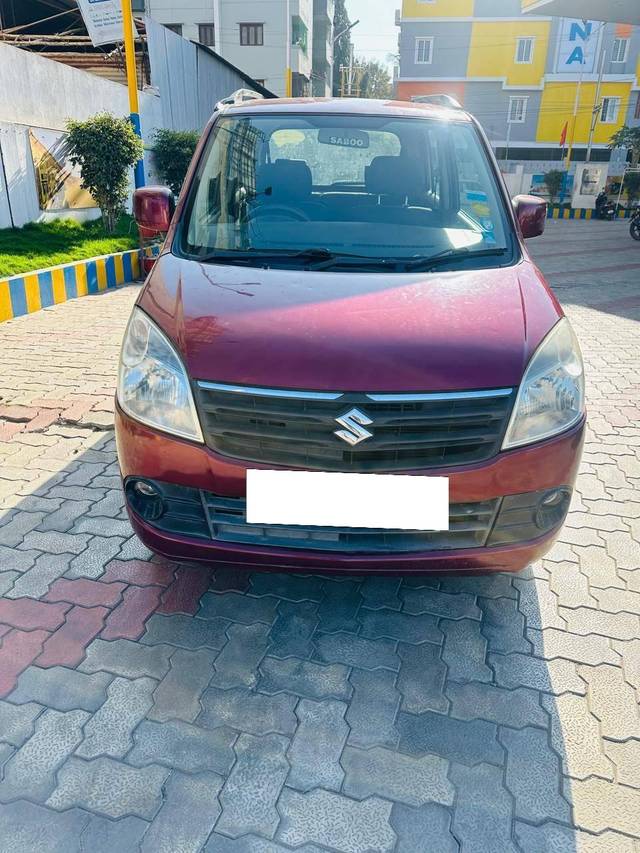 https://images10.gaadi.com/usedcar_image/4625777/original/processed_c7ee8c4f69fbfb9423973033d51c0197.jpg?imwidth=6400