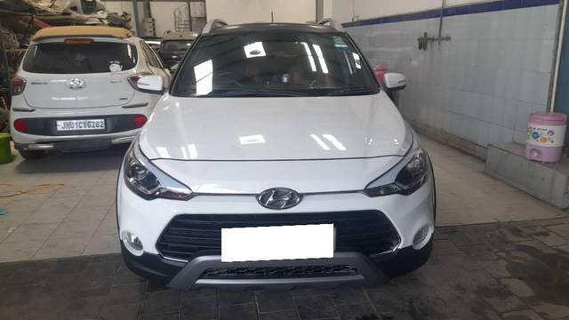 https://images10.gaadi.com/usedcar_image/4625785/original/processed_1fba3dbe-ce09-4058-9273-a4b7e8723925.jpg?imwidth=6400
