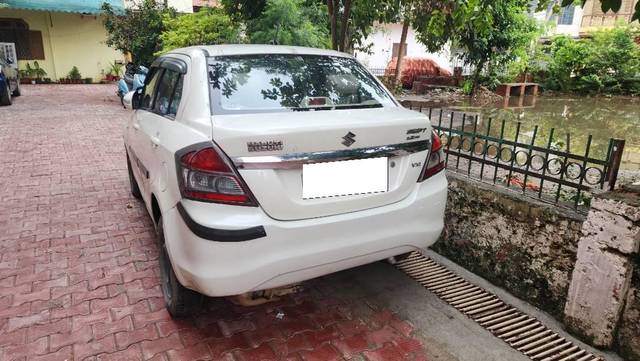 https://images10.gaadi.com/usedcar_image/4625789/original/processed_e8301ad4-28db-4c07-a00f-d66450ac6625.jpg?imwidth=6401