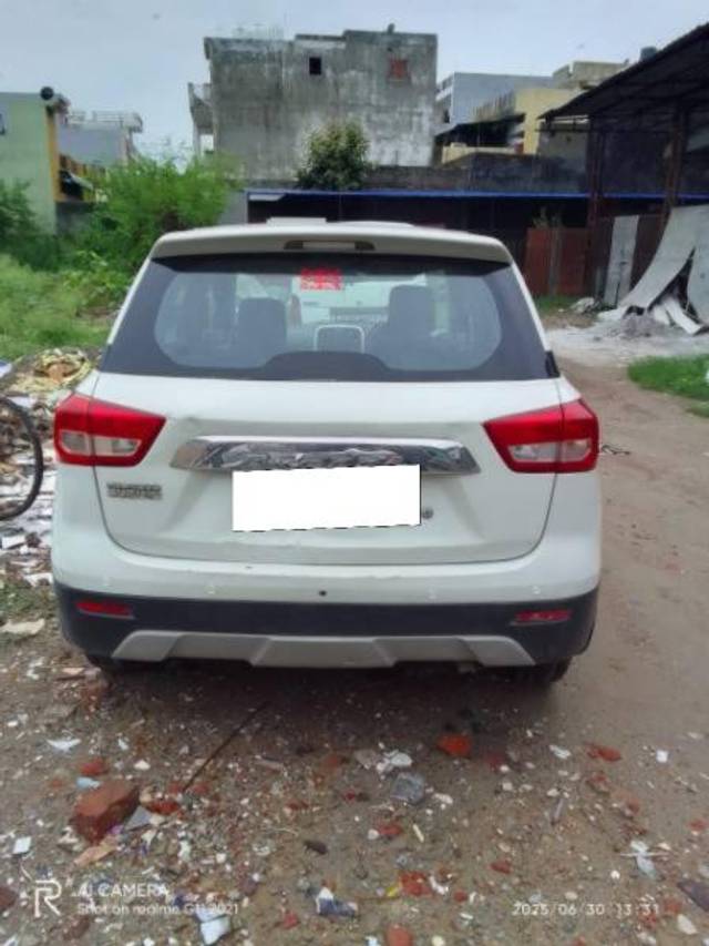https://images10.gaadi.com/usedcar_image/4625820/original/processed_9ea286bf-7ea9-4741-8f61-beeb907911a6.jpg?imwidth=6400