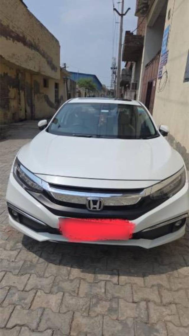 https://images10.gaadi.com/usedcar_image/4625856/original/processed_20040e84-80aa-4a3e-93f2-93cf4600fd5b.jpeg?imwidth=6400