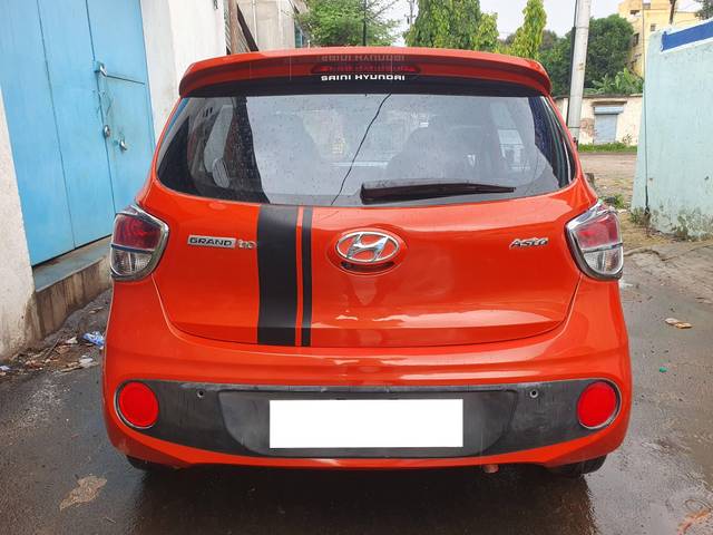 https://images10.gaadi.com/usedcar_image/4625859/original/processed_a07294a85547c421418b924918792064.jpg?imwidth=6401