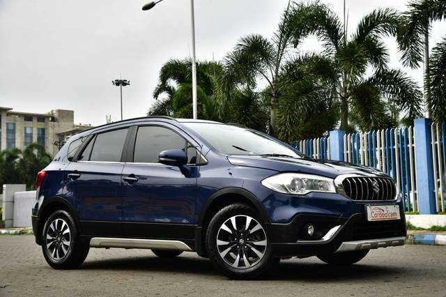 https://images10.gaadi.com/usedcar_image/4625860/original/processed_d63c576eec8936a378cf7990c53236e7.jpg?imwidth=6400
