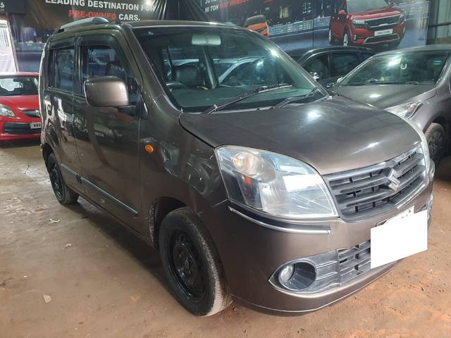 https://images10.gaadi.com/usedcar_image/4625861/original/processed_9dda201ba48de45d848218ebebe0562d.jpg?imwidth=6400