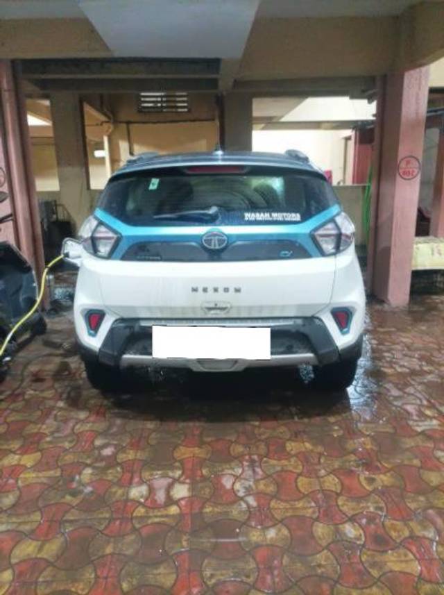 https://images10.gaadi.com/usedcar_image/4625867/original/processed_b17db5fd-e382-4ef9-9dfe-be44bfbb6bf0.jpg?imwidth=6401