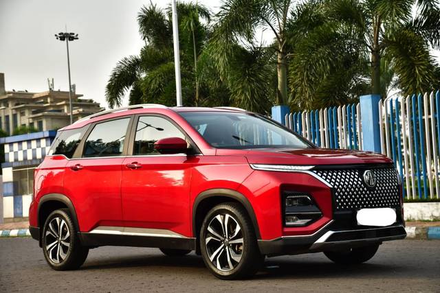 https://images10.gaadi.com/usedcar_image/4625869/original/1ae31d5bbf6ae072ebae7ad4d3fa359e.jpg?imwidth=6400