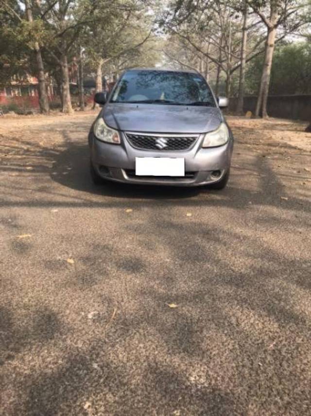 https://images10.gaadi.com/usedcar_image/4625872/original/processed_e7649979-6988-45a5-8622-dc84fa482e0e.jpg?imwidth=6400