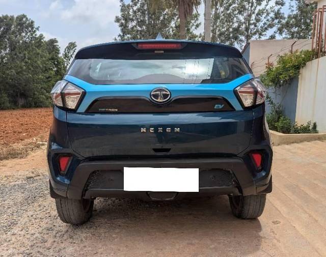 https://images10.gaadi.com/usedcar_image/4625883/original/processed_9514695a-6a10-462a-b5a8-ae67277178d0.jpg?imwidth=6401