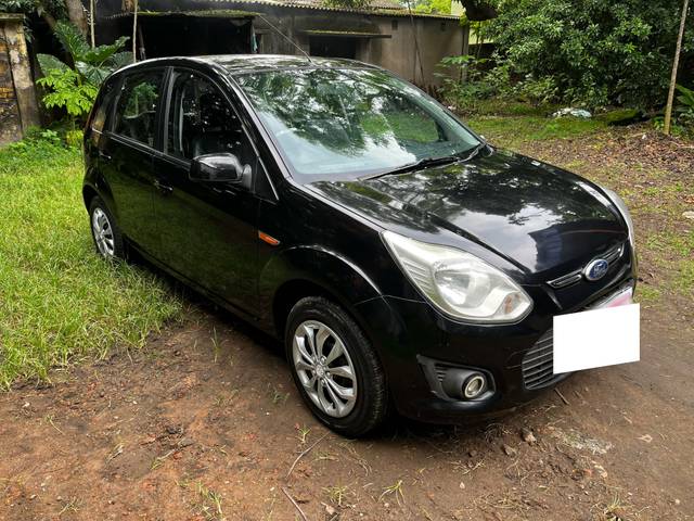 https://images10.gaadi.com/usedcar_image/4625889/original/processed_7c3dd54a1366a8fc58327a7638683853.jpg?imwidth=6400