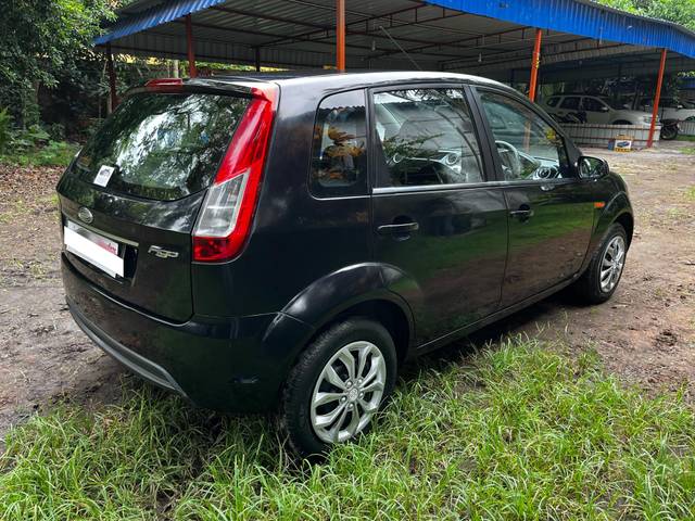 https://images10.gaadi.com/usedcar_image/4625889/original/processed_89a84ce5fa4adf5b63aa401b518faf9d.jpg?imwidth=6401