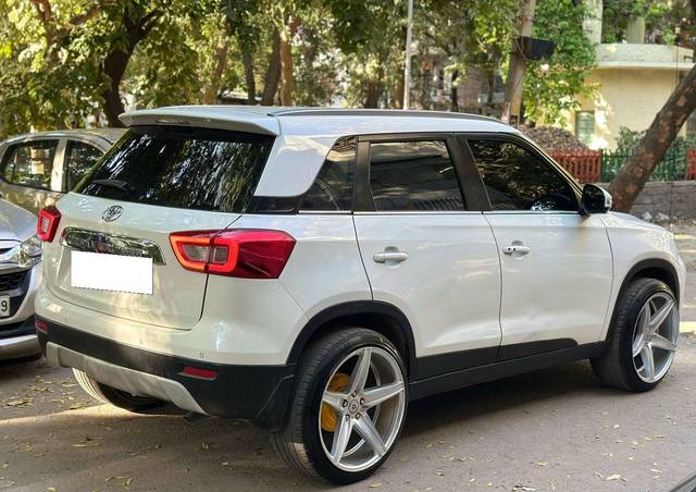 https://images10.gaadi.com/usedcar_image/4625890/original/processed_7632a134f52ffcbc8c86bee121d1cd96.jpg?imwidth=6401