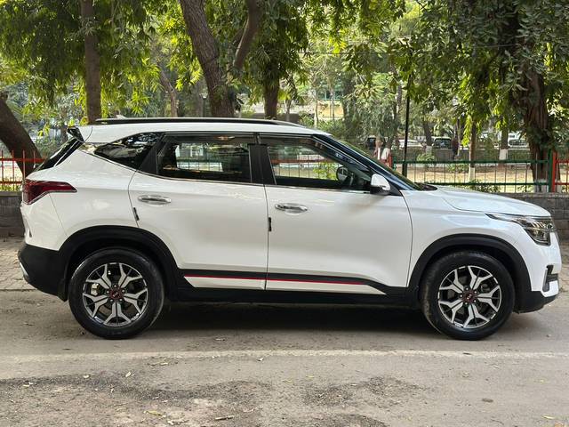https://images10.gaadi.com/usedcar_image/4625901/original/4700f6f3ddd9516debd1ecf56473fd76.jpg?imwidth=6401