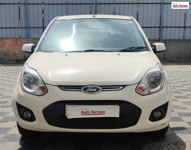 https://images10.gaadi.com/usedcar_image/4625904/original/75961e40a8a0903062cd2bc5522d102b.jpg?imwidth=6400