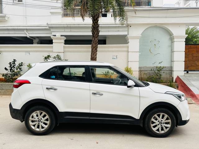 https://images10.gaadi.com/usedcar_image/4625915/original/0b3a6d92cb73f7272344fa19b29ade62.jpg?imwidth=6401