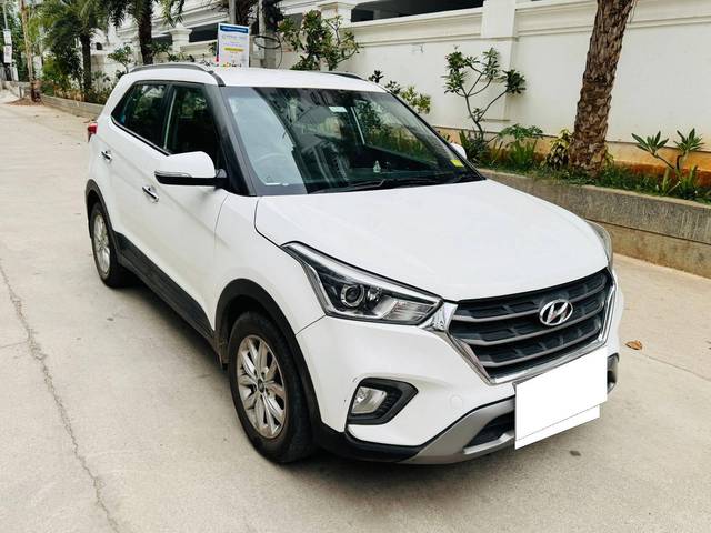 https://images10.gaadi.com/usedcar_image/4625915/original/processed_8d3d8b08e59629a95e2d2ef4a4038b6e.jpg?imwidth=6400