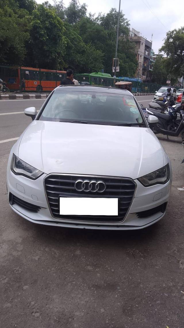 https://images10.gaadi.com/usedcar_image/4625969/original/processed_07178b9a-d21b-457e-bc32-562c1bfe43e3.jpg?imwidth=6401