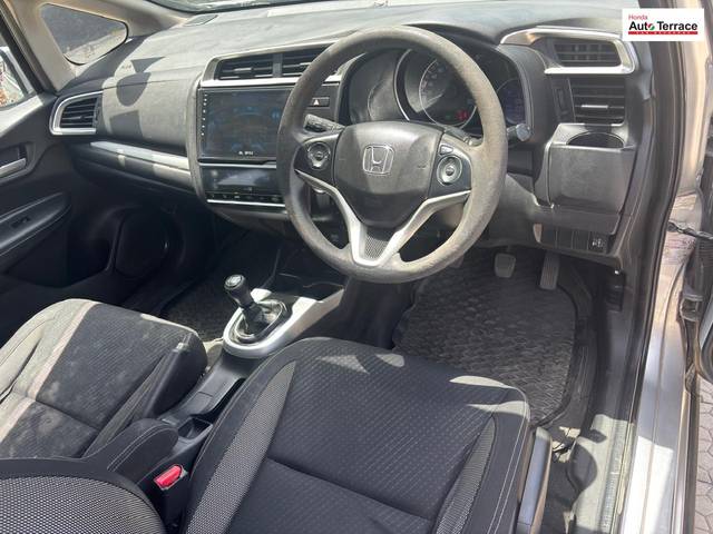https://images10.gaadi.com/usedcar_image/4625992/original/8eb014681c44402e6bad56ceca014415.jpg?imwidth=6400
