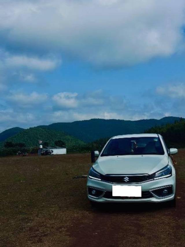 https://images10.gaadi.com/usedcar_image/4625999/original/processed_e4b7d702-c1d2-410c-ab63-527a3e57f32c.jpeg?imwidth=6400