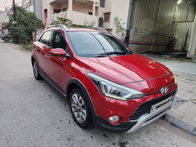 https://images10.gaadi.com/usedcar_image/4626001/original/91ef63ad19db623d927bb9876f13e5f8.jpg?imwidth=6400